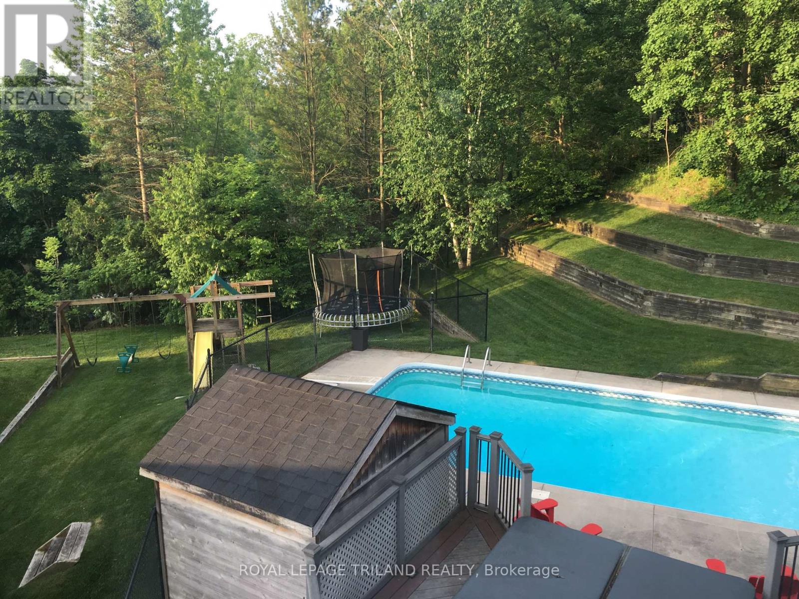 Photo 9 of 45 for 46 Camrose Court