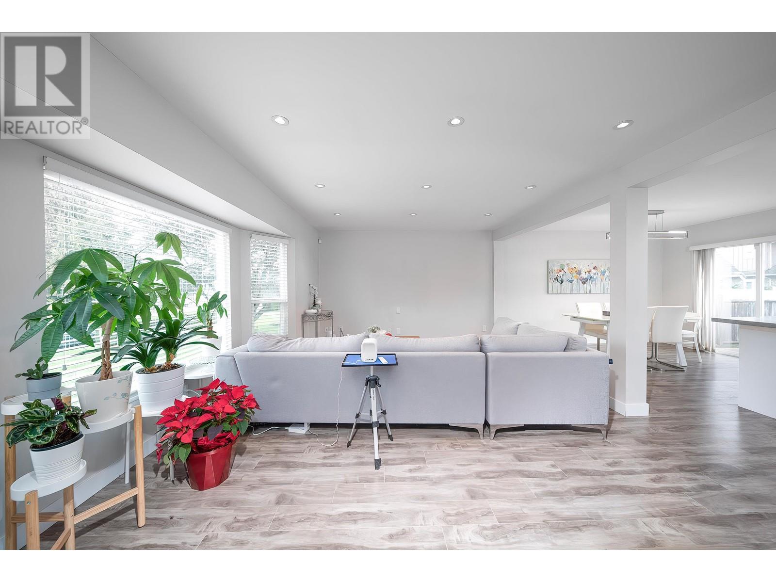 Property at 11340 SEAHURST ROAD image 4