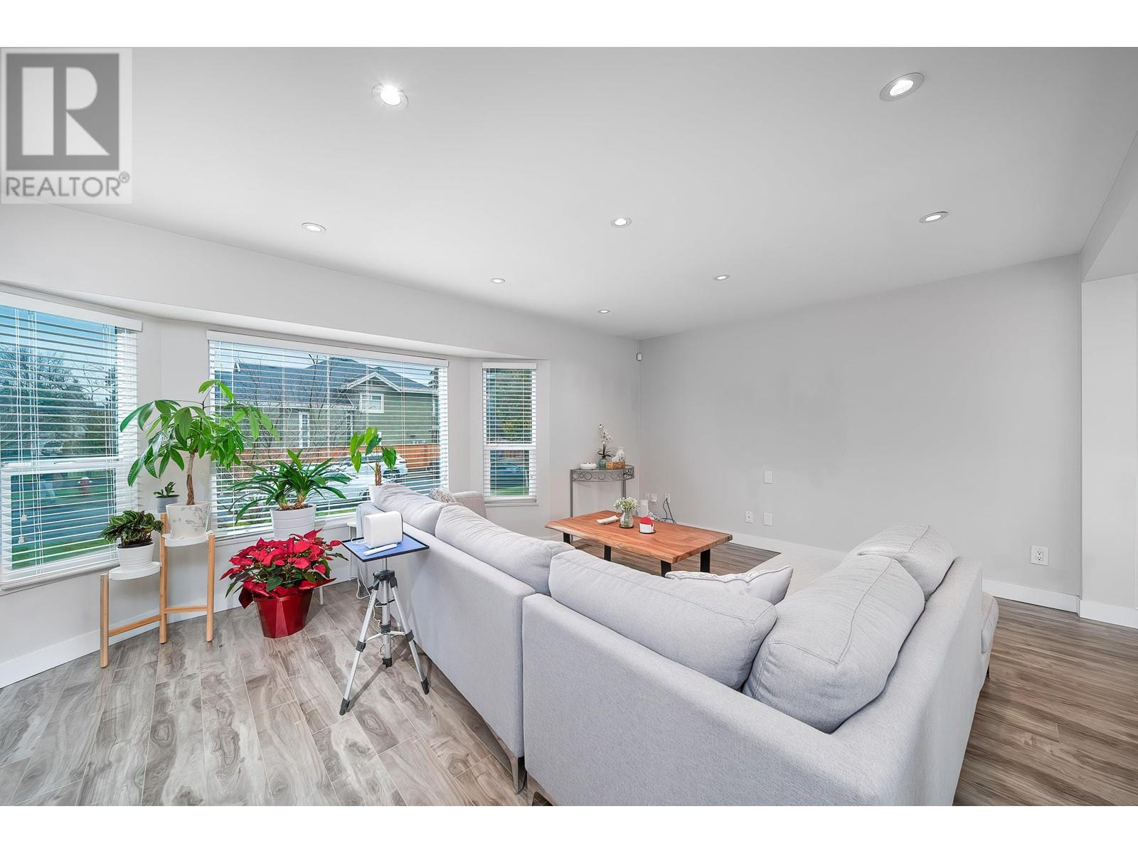 Property at 11340 SEAHURST ROAD image 5