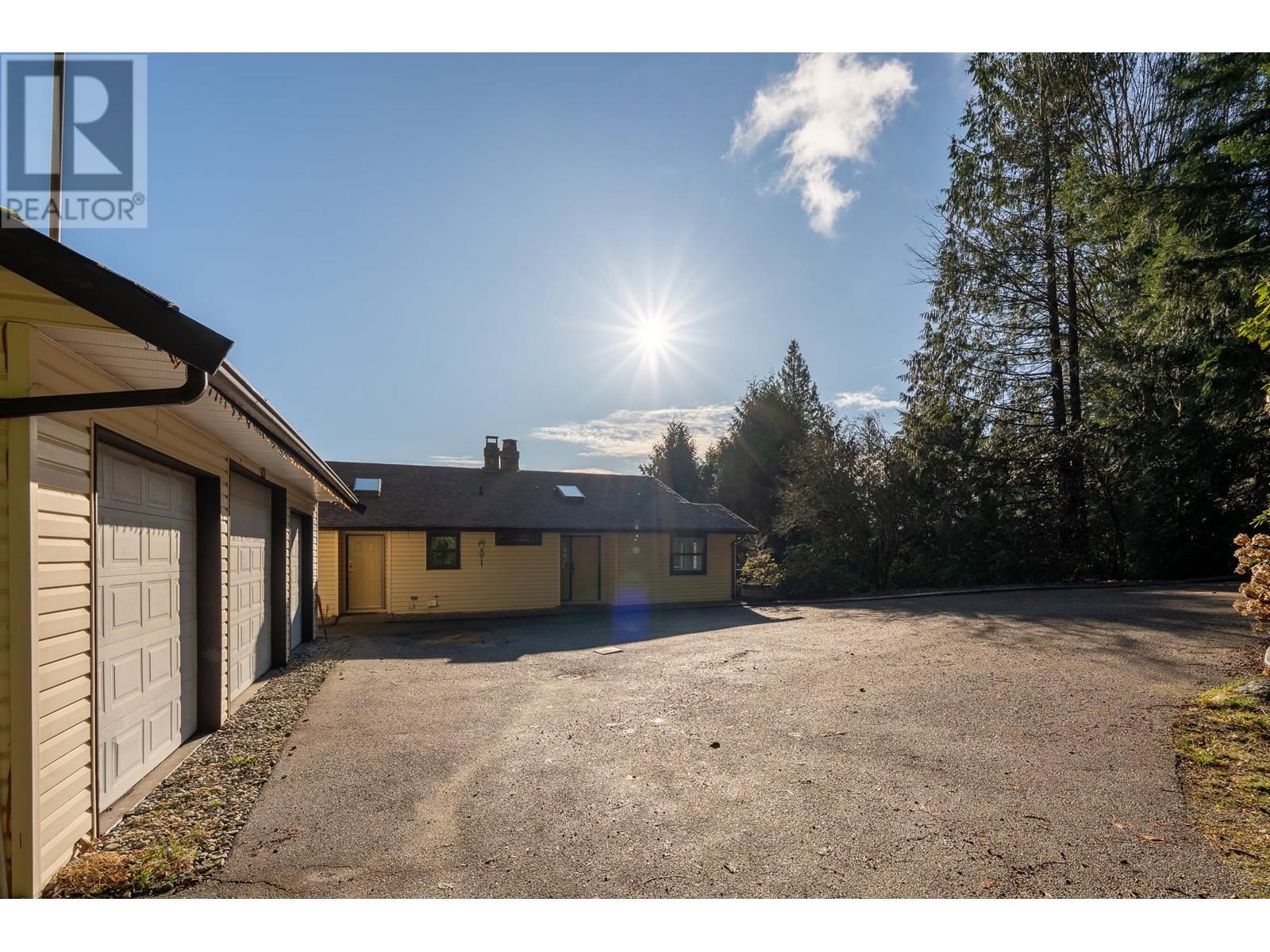 259 Bridgeman Road, Gibsons, British Columbia  V0N 1V1 - Photo 8 - R2980218