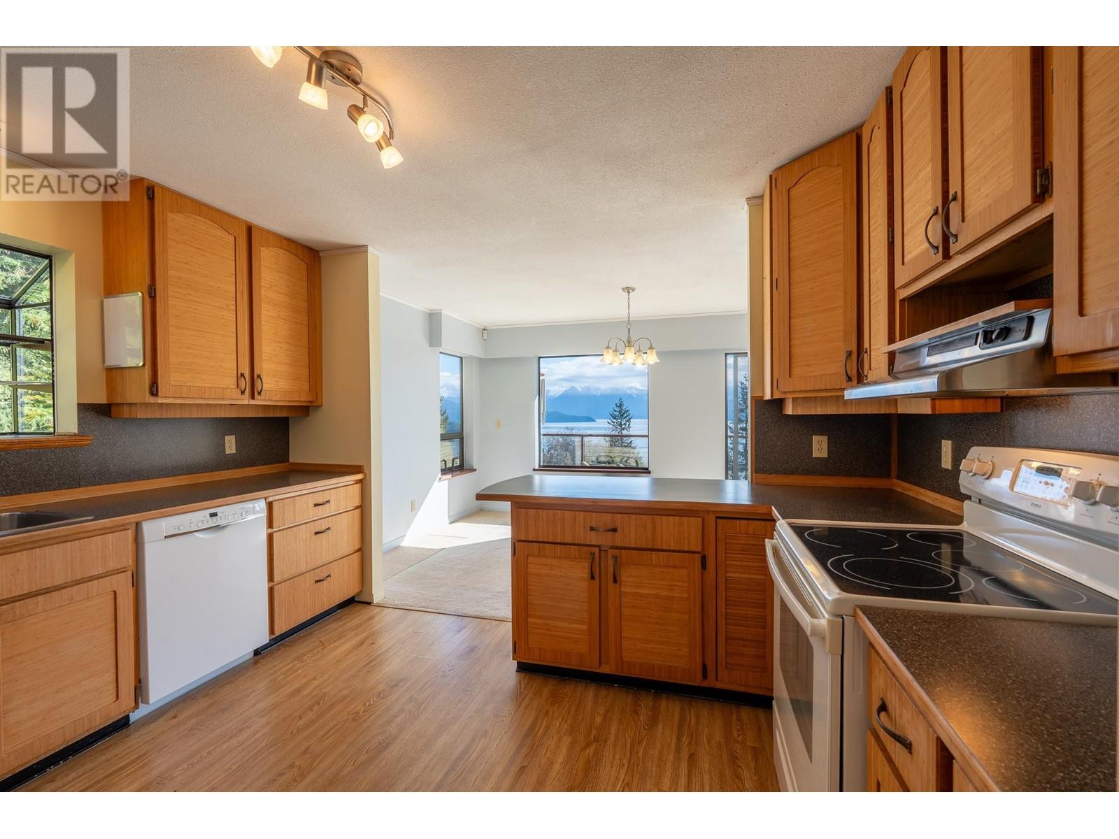 259 Bridgeman Road, Gibsons, British Columbia  V0N 1V1 - Photo 11 - R2980218