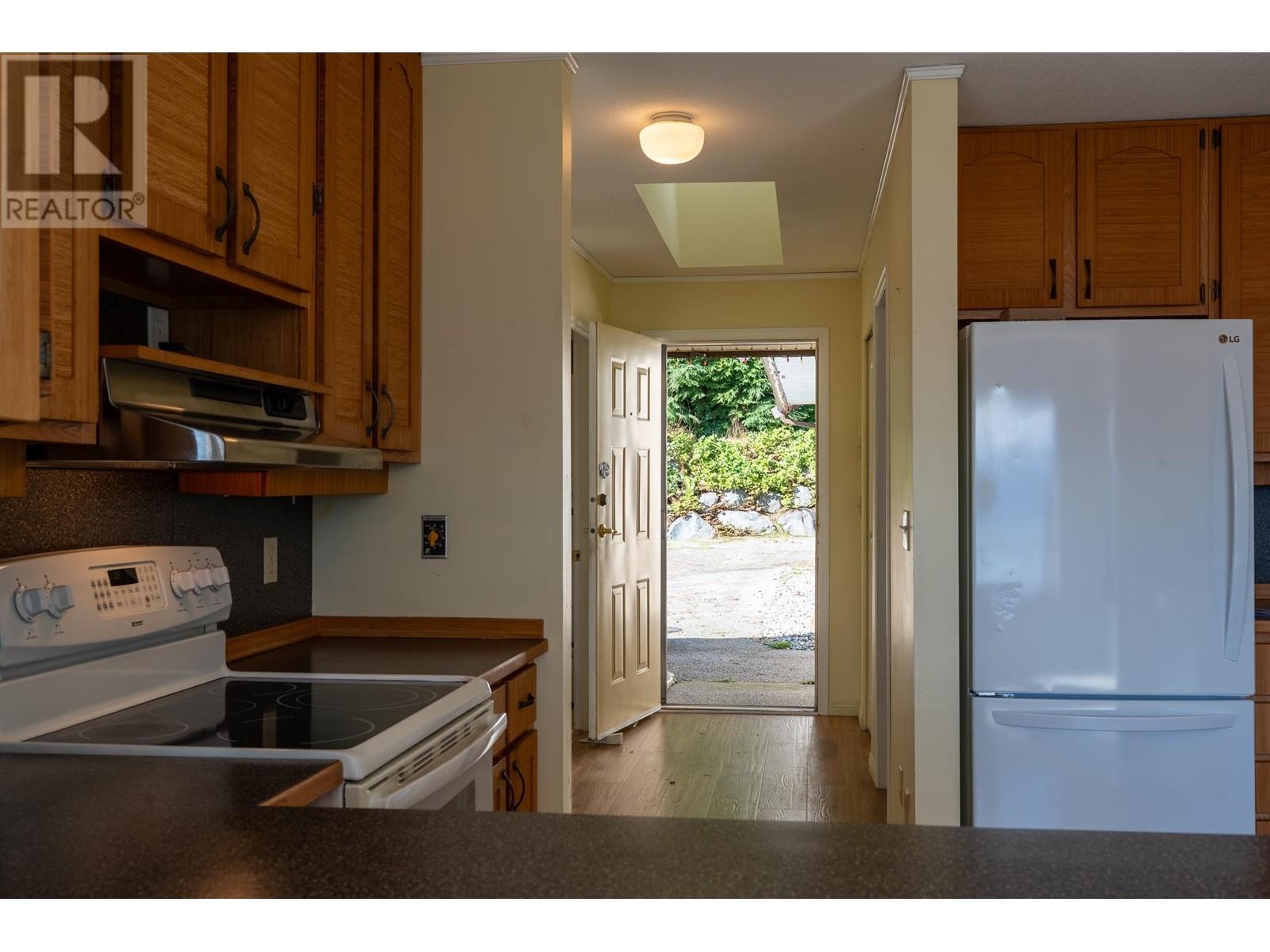 259 Bridgeman Road, Gibsons, British Columbia  V0N 1V1 - Photo 13 - R2980218