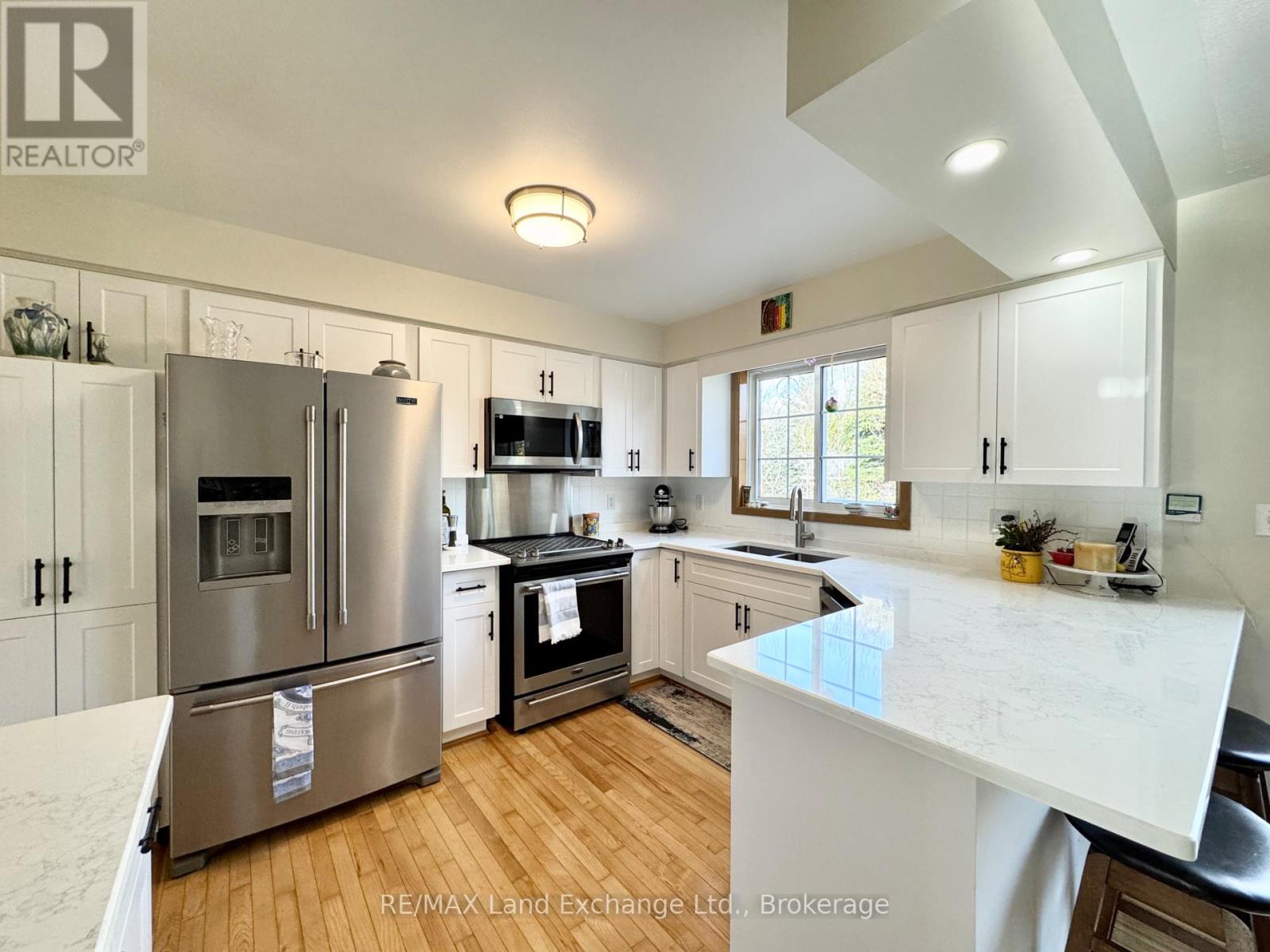 34 Archibald Place, Saugeen Shores, Ontario  N0H 2L0 - Photo 6 - X12011818