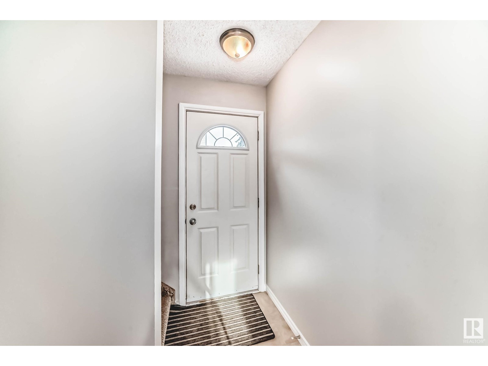 Property at 14311 23 ST NW image 3