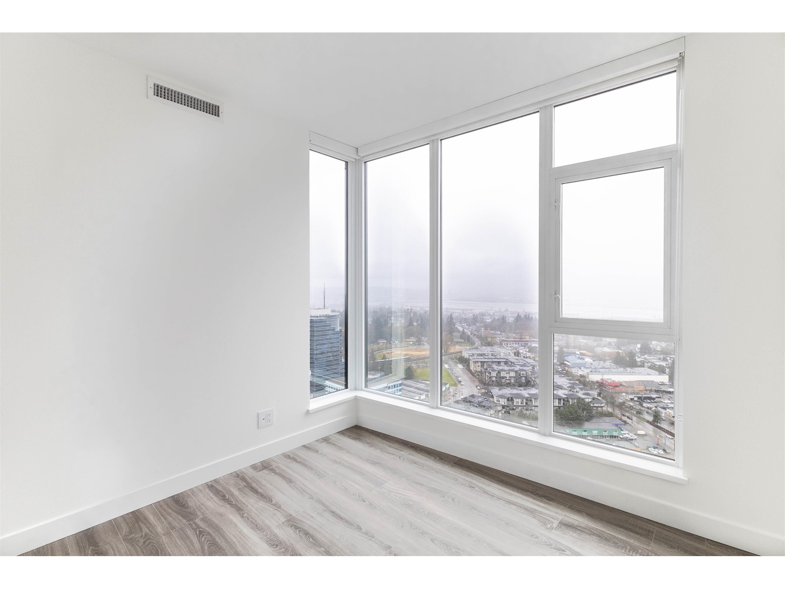 2708 10750 135a Street, Surrey, British Columbia  V3T 0V4 - Photo 8 - R2977436