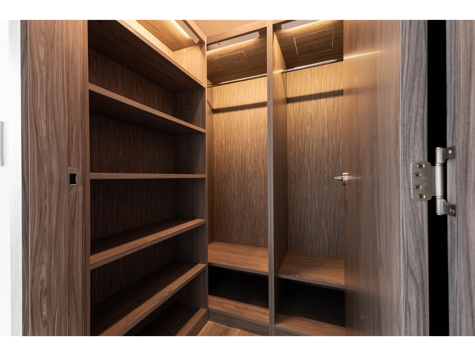 2708 10750 135a Street, Surrey, British Columbia  V3T 0V4 - Photo 10 - R2977436