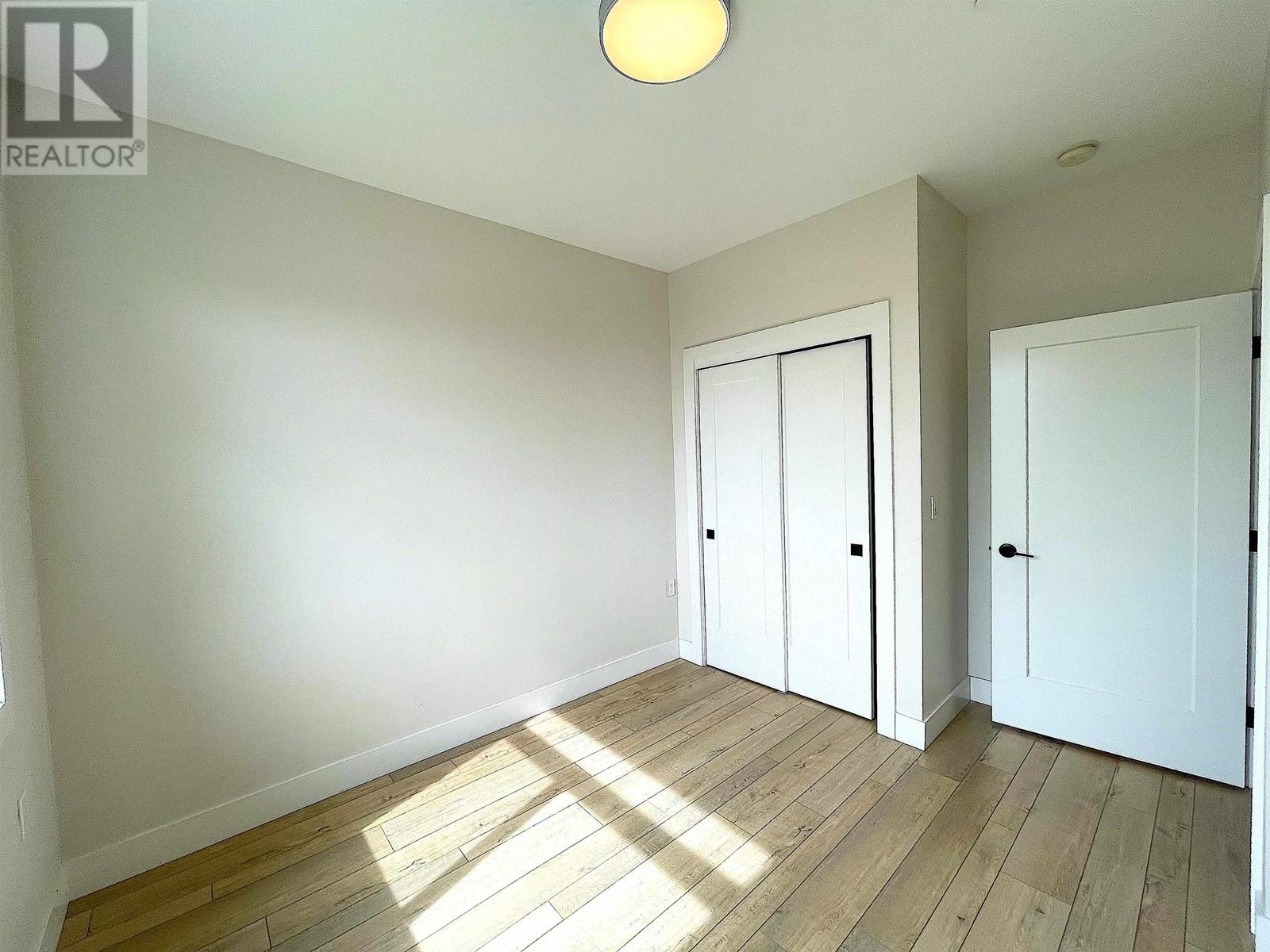 Listing Picture 30 of 40 : 1633 SE MARINE DRIVE, Vancouver / 溫哥華 - 魯藝地產 Yvonne Lu Group - MLS Medallion Club Member