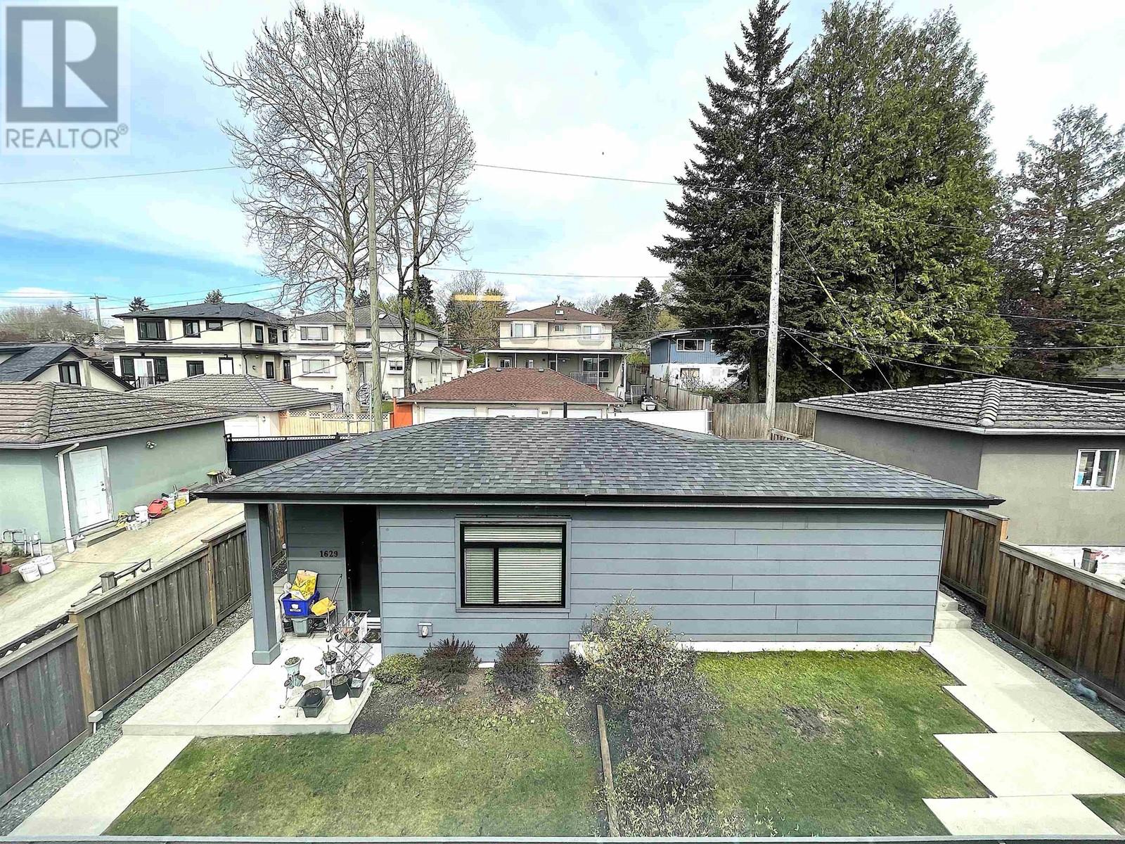 Listing Picture 36 of 40 : 1633 SE MARINE DRIVE, Vancouver / 溫哥華 - 魯藝地產 Yvonne Lu Group - MLS Medallion Club Member