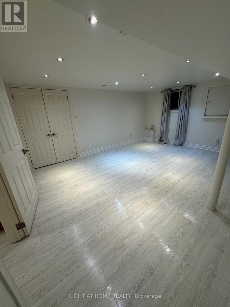 227 Sheppard Avenue W, Toronto, Ontario  M2N 1N2 - Photo 13 - C12030585