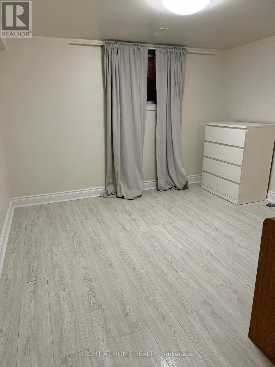 227 Sheppard Avenue W, Toronto, Ontario  M2N 1N2 - Photo 17 - C12030585