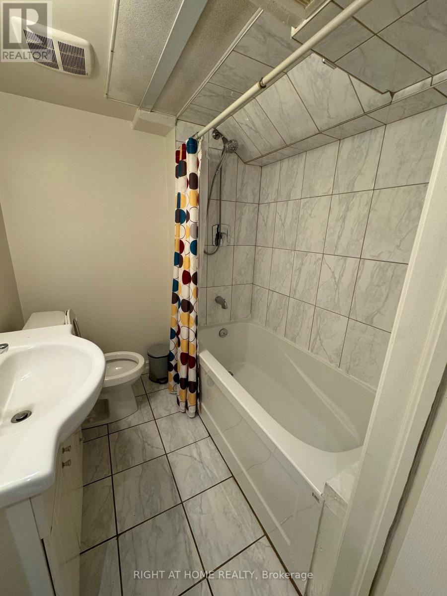 227 Sheppard Avenue W, Toronto, Ontario  M2N 1N2 - Photo 18 - C12030585