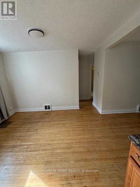 227 Sheppard Avenue W, Toronto, Ontario  M2N 1N2 - Photo 4 - C12030585