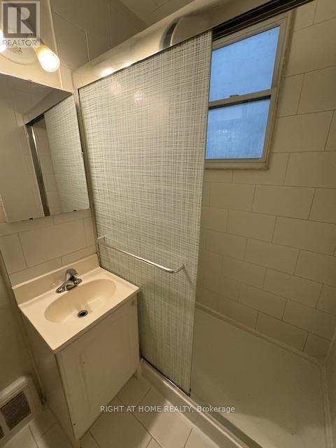 227 Sheppard Avenue W, Toronto, Ontario  M2N 1N2 - Photo 9 - C12030585