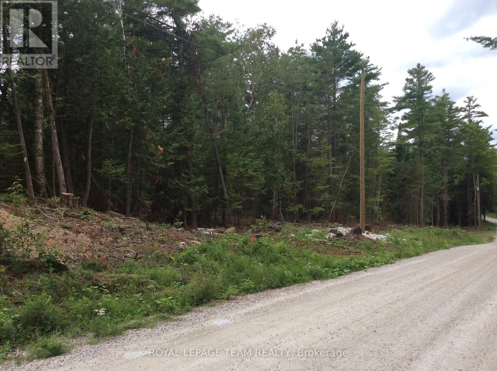 901 Darling Road, Lanark Highlands, Ontario  K0A 1P0 - Photo 4 - X12035812