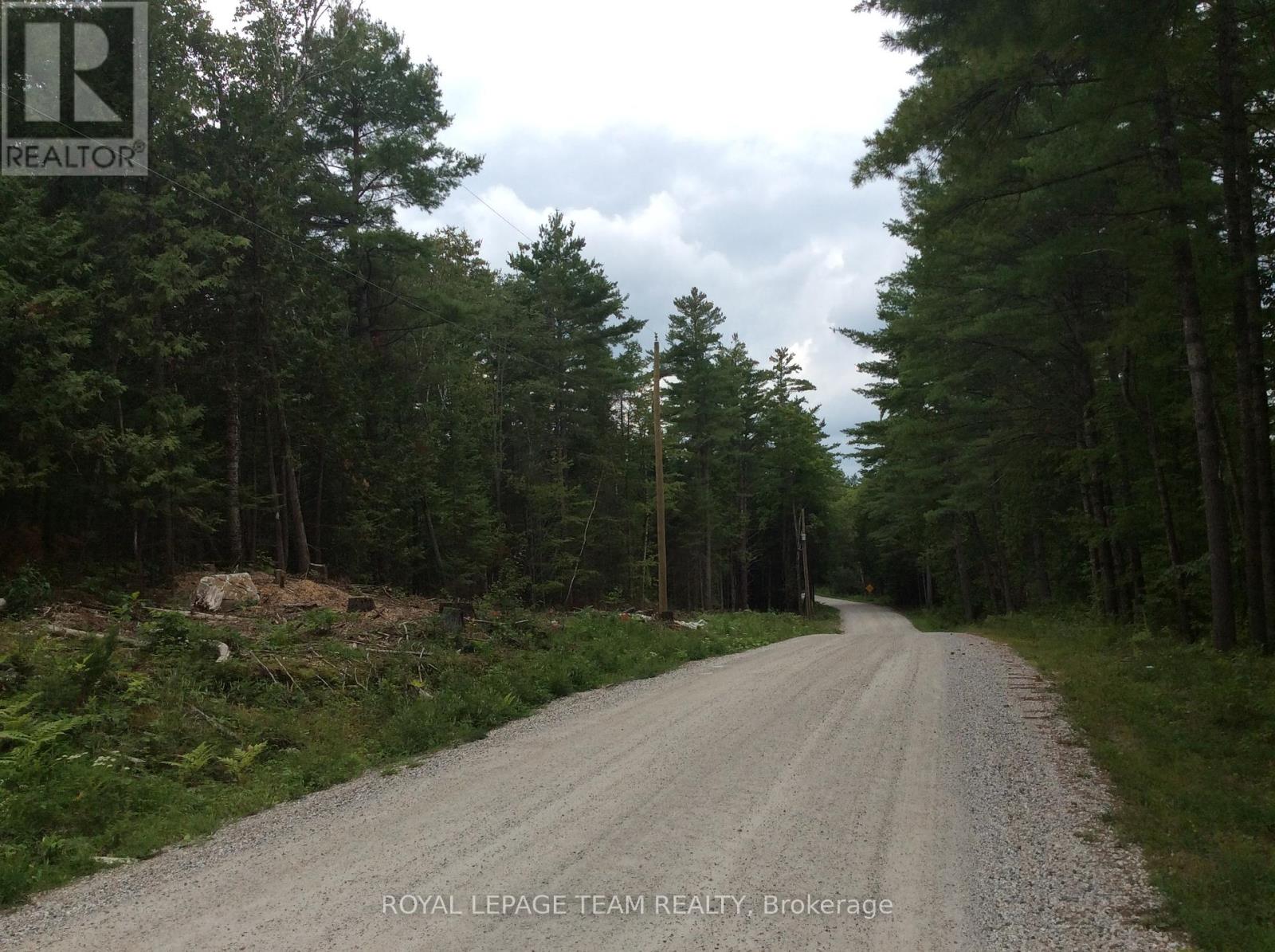 901 Darling Road, Lanark Highlands, Ontario  K0A 1P0 - Photo 6 - X12035812