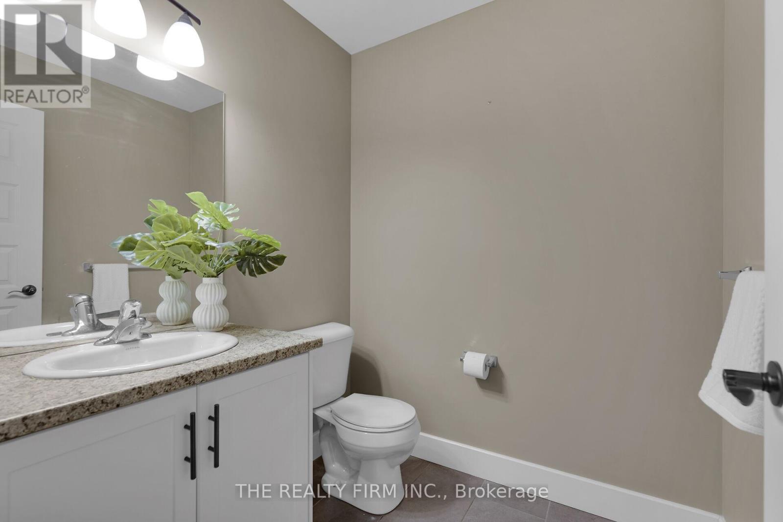 Photo 19 of 49 for 239 Campanale Way