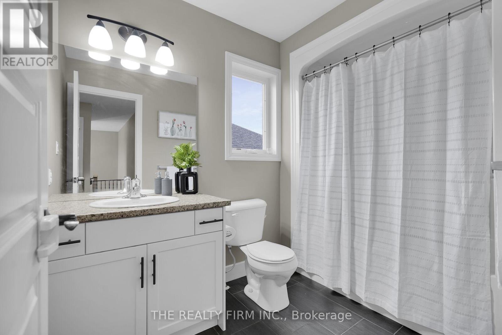 Photo 33 of 49 for 239 Campanale Way