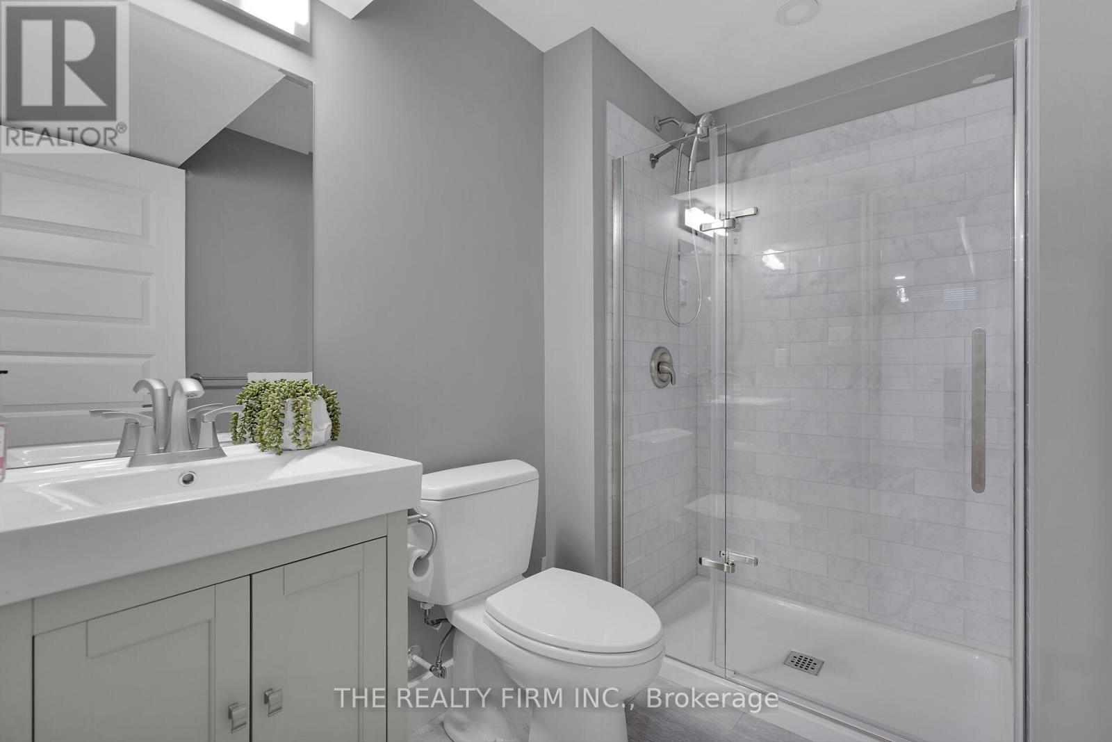 Photo 40 of 49 for 239 Campanale Way