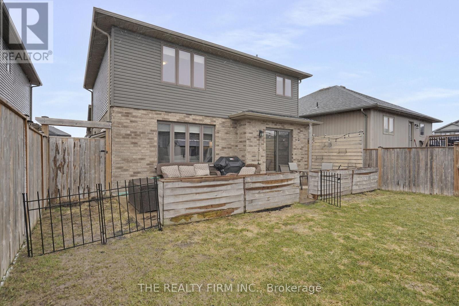 Photo 44 of 49 for 239 Campanale Way