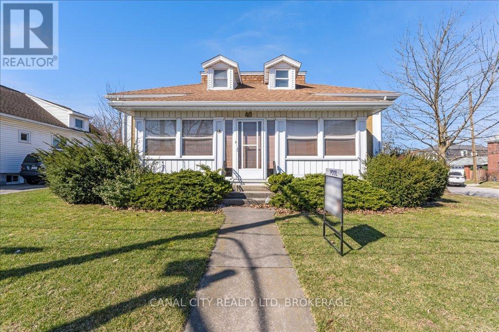 Property at 49 PINE STREET S image 2