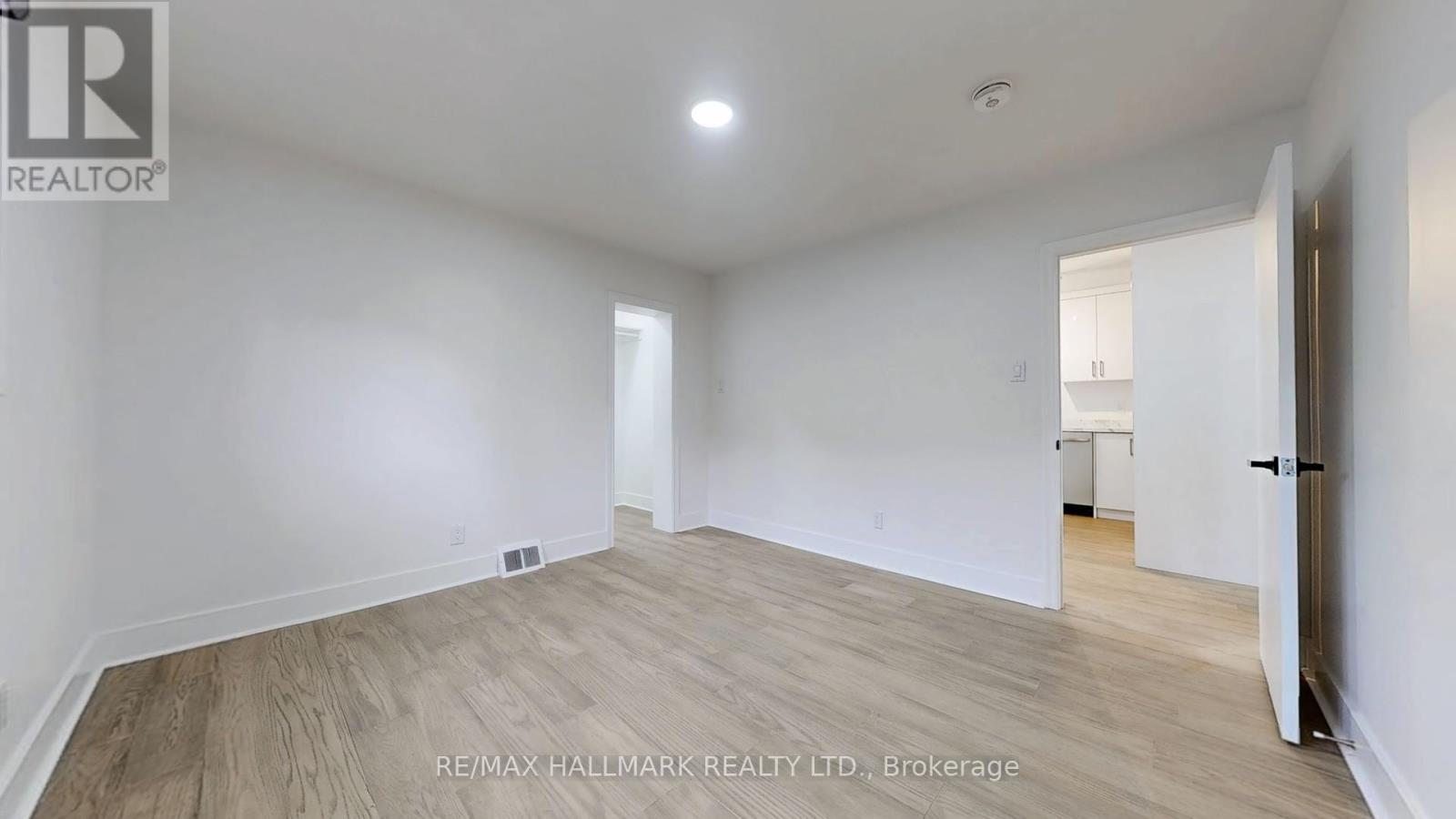 #2 Main - 663 Sheppard Avenue W, Toronto, Ontario  M3H 2S4 - Photo 17 - C12035899