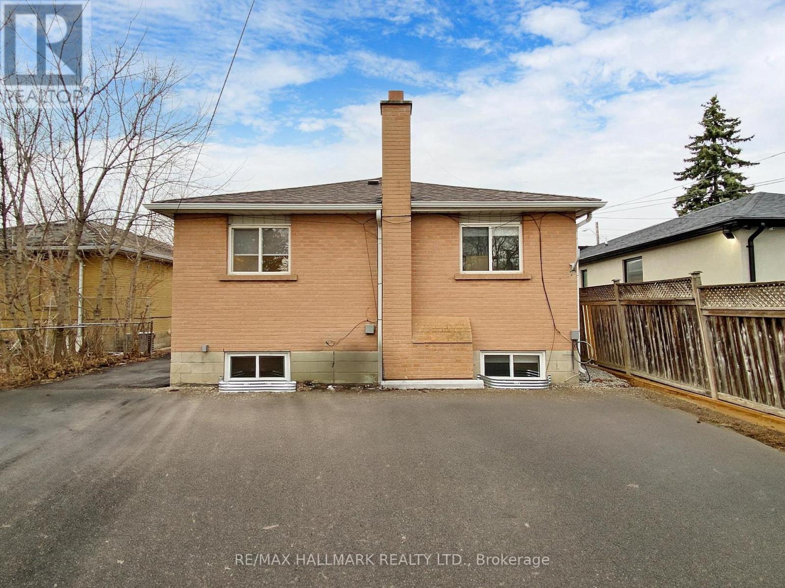 #2 Main - 663 Sheppard Avenue W, Toronto, Ontario  M3H 2S4 - Photo 25 - C12035899