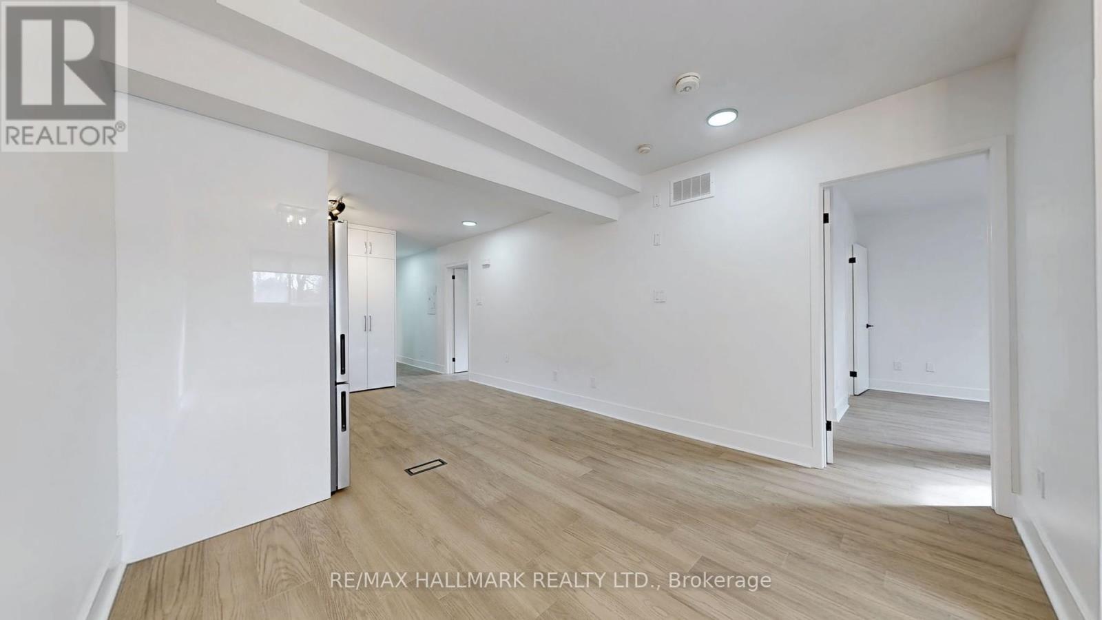 #2 Main - 663 Sheppard Avenue W, Toronto, Ontario  M3H 2S4 - Photo 9 - C12035899