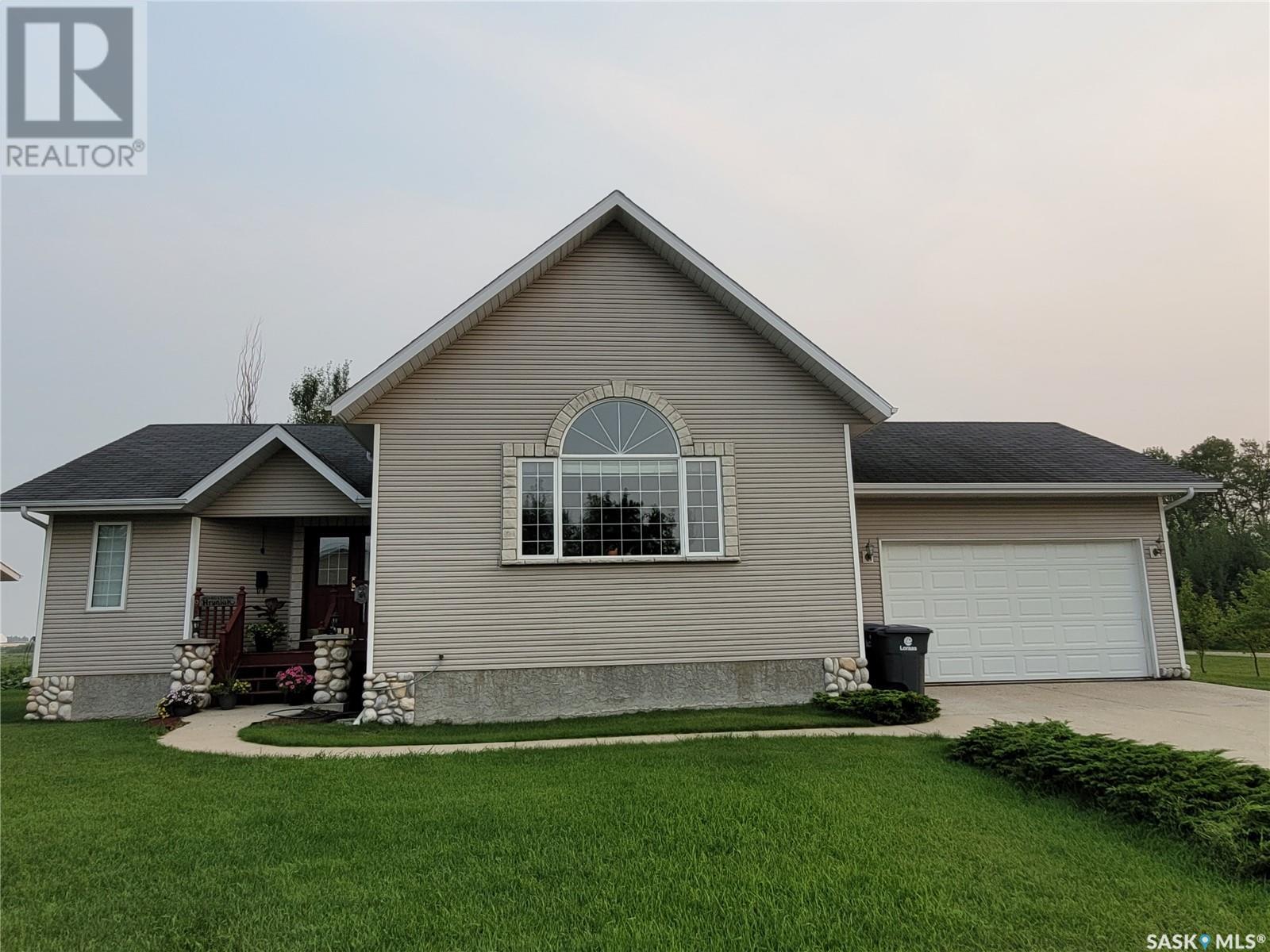 9023 6th Street, Rosthern, Saskatchewan  S0K 4R0 - Photo 4 - SK999518