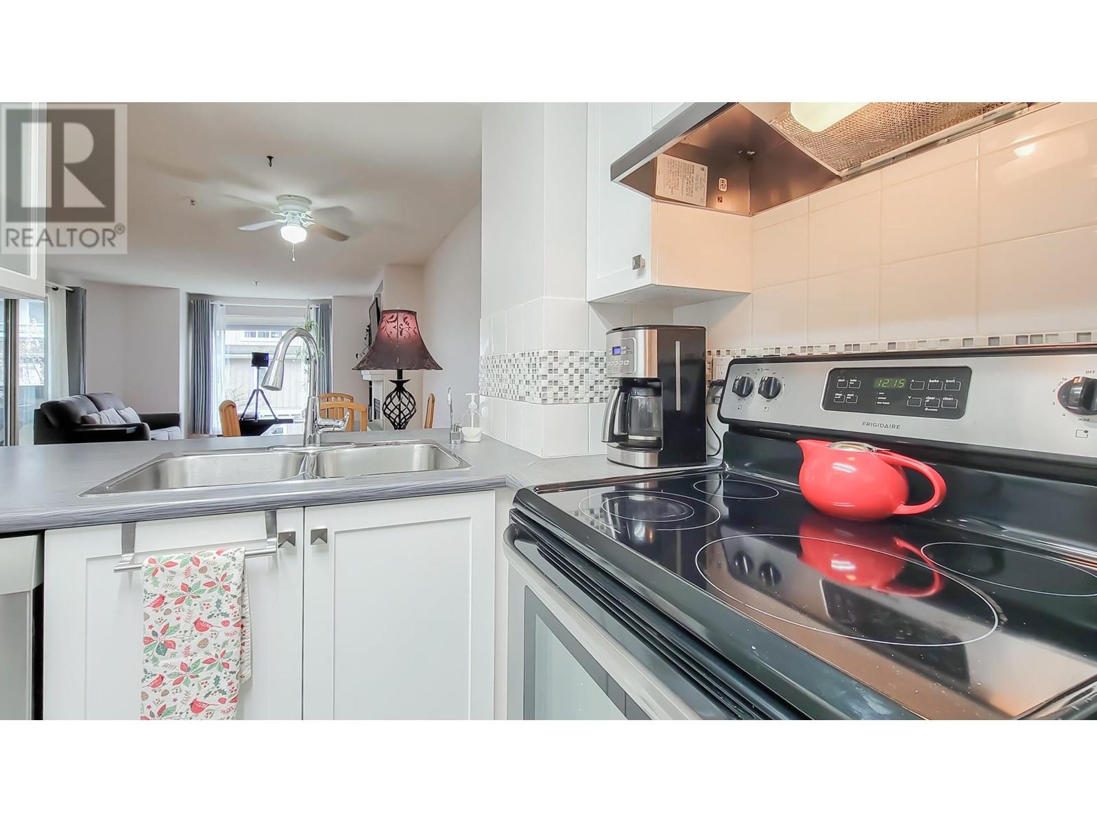 207 1650 Grant Avenue, Port Coquitlam, British Columbia  V3B 7V2 - Photo 3 - R2980200