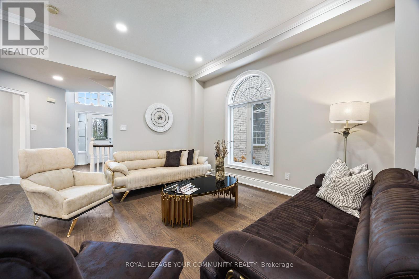 Property at 50 VALLEY RIDGE AVENUE image 4