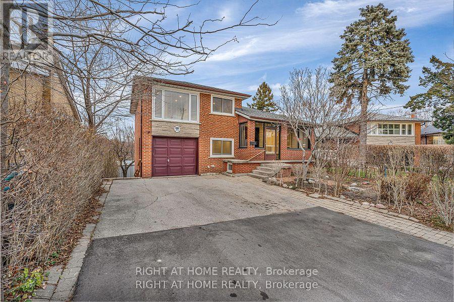 Ground Level - 35 Troutbrooke Drive, Toronto, Ontario  M3M 1S6 - Photo 1 - W11990473