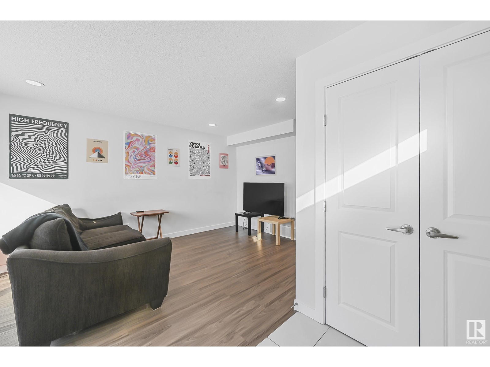 Property at 11146 78 AV NW image 3