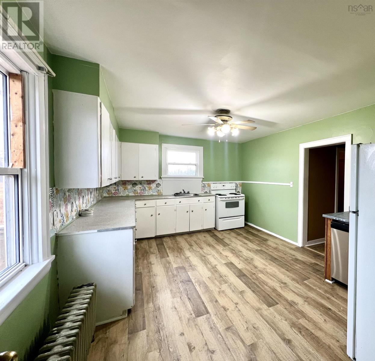 93 Mira Lee Drive, Dutch Brook, Nova Scotia  B1L 1E9 - Photo 13 - 202505568