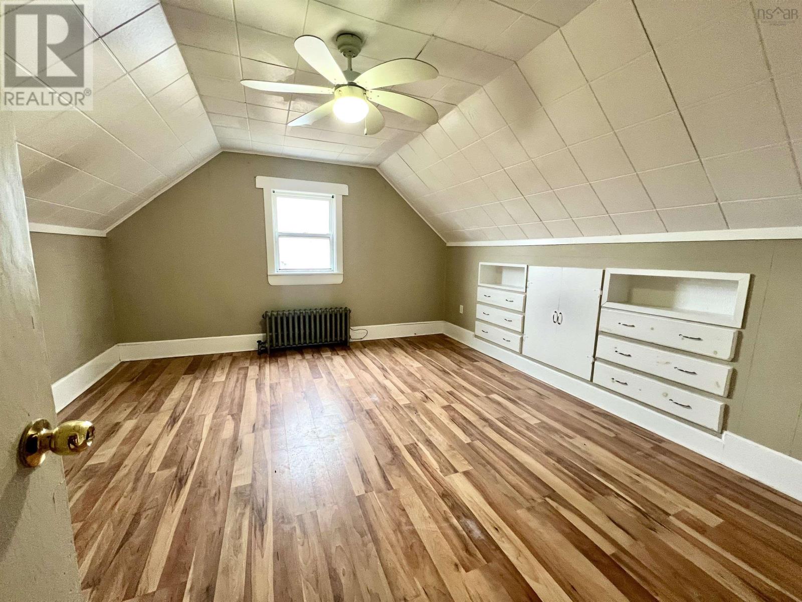 93 Mira Lee Drive, Dutch Brook, Nova Scotia  B1L 1E9 - Photo 14 - 202505568