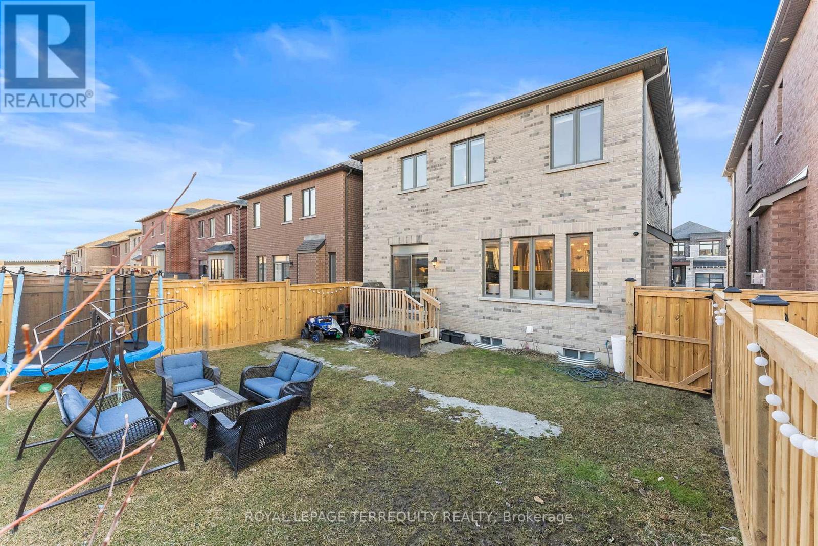 24 Auckland Drive, Whitby, Ontario  L1P 0G6 - Photo 42 - E12035965