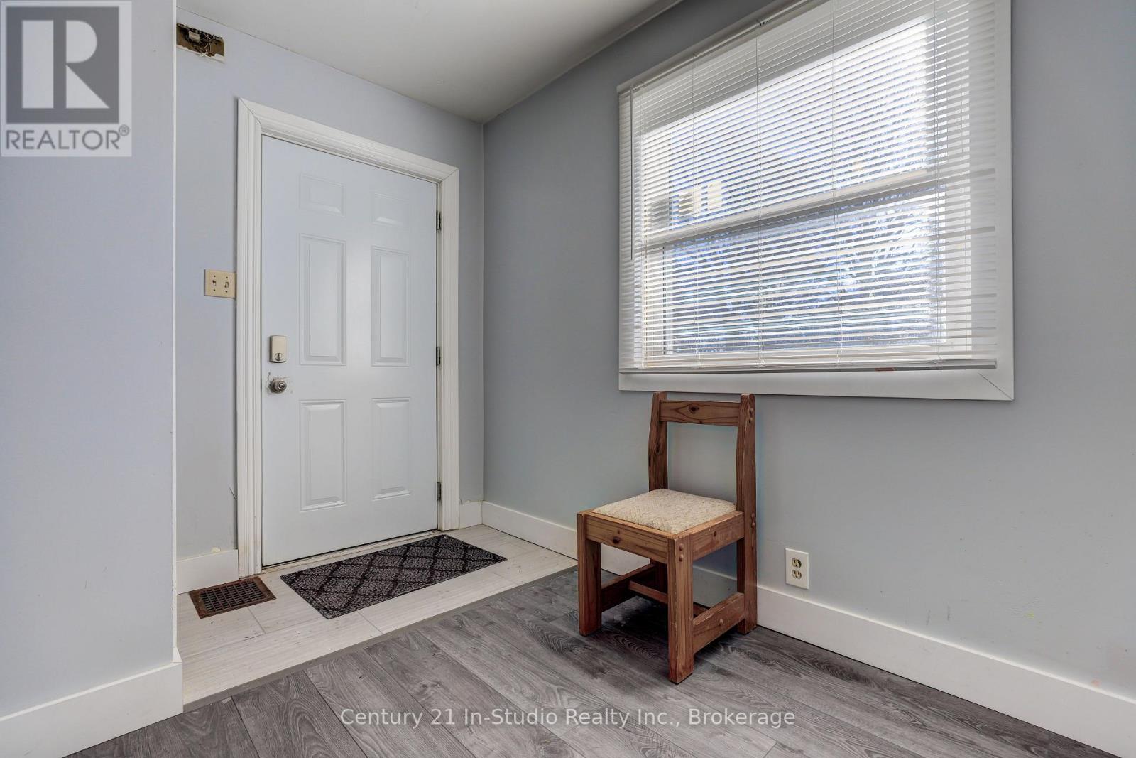 103 King Street, Kincardine, Ontario  N0G 2T0 - Photo 13 - X12035558