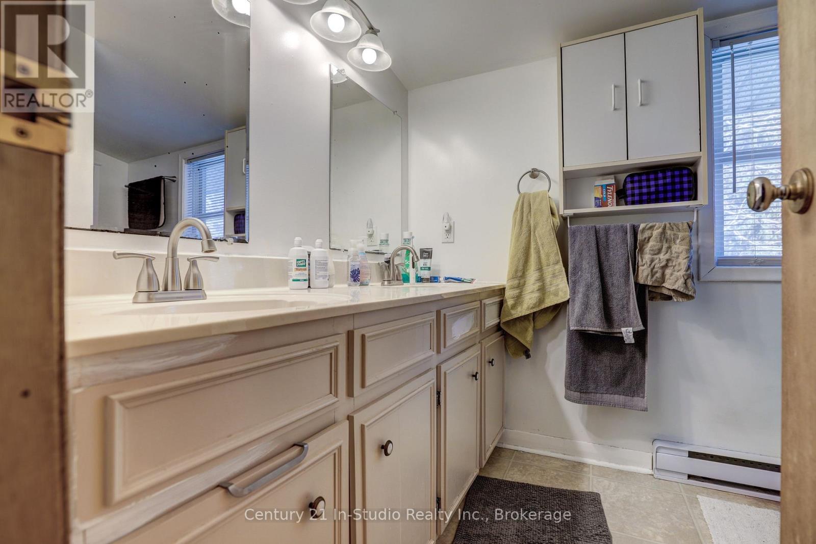 103 King Street, Kincardine, Ontario  N0G 2T0 - Photo 28 - X12035558