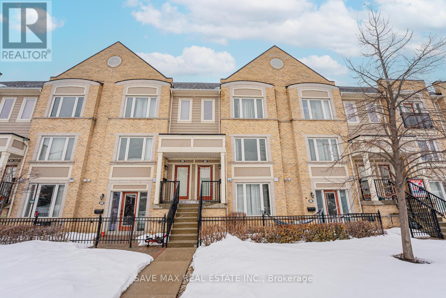 102 - 60 Fairwood Circle, Brampton, Ontario  L6R 0Y6 - Photo 1 - W12035973