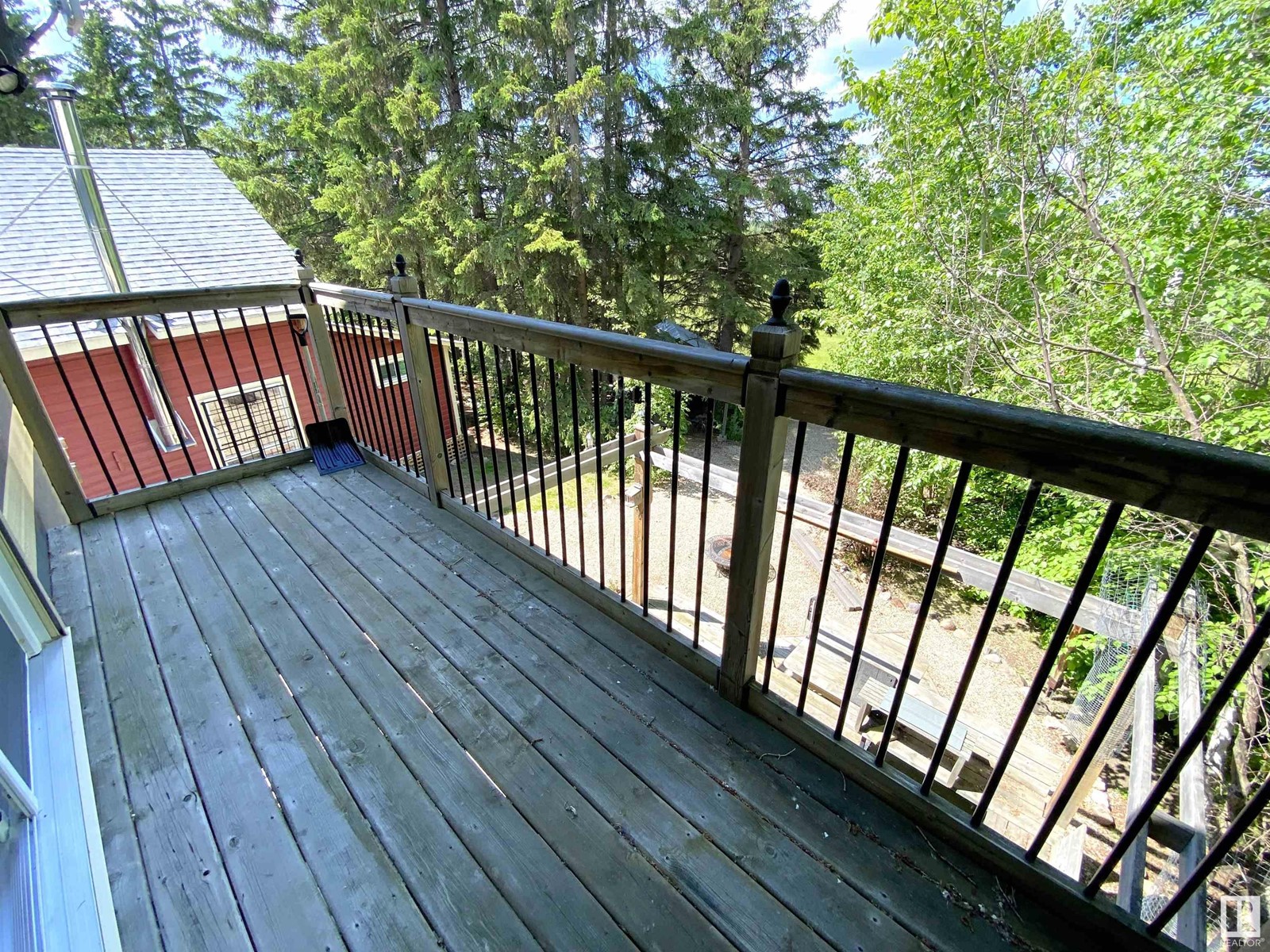 Property at 628 LAKESIDE PT image 2