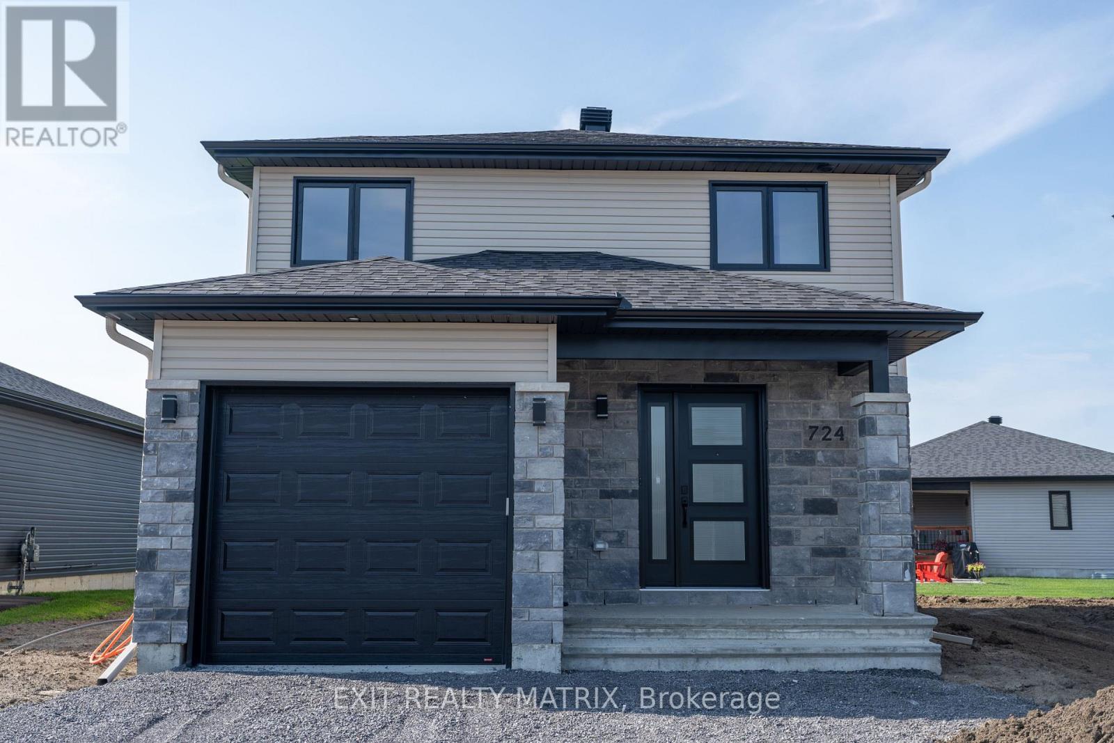 Property at 724 WALTON STREET image 1