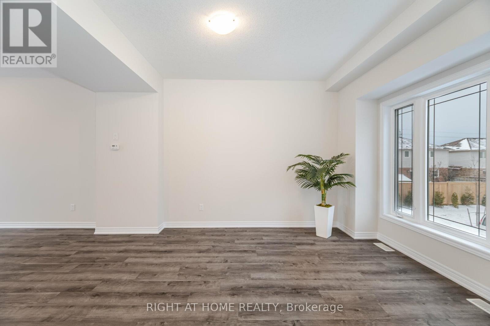 44 - 19 Picardy Drive, Hamilton, Ontario  L8J 0M7 - Photo 17 - X12001376