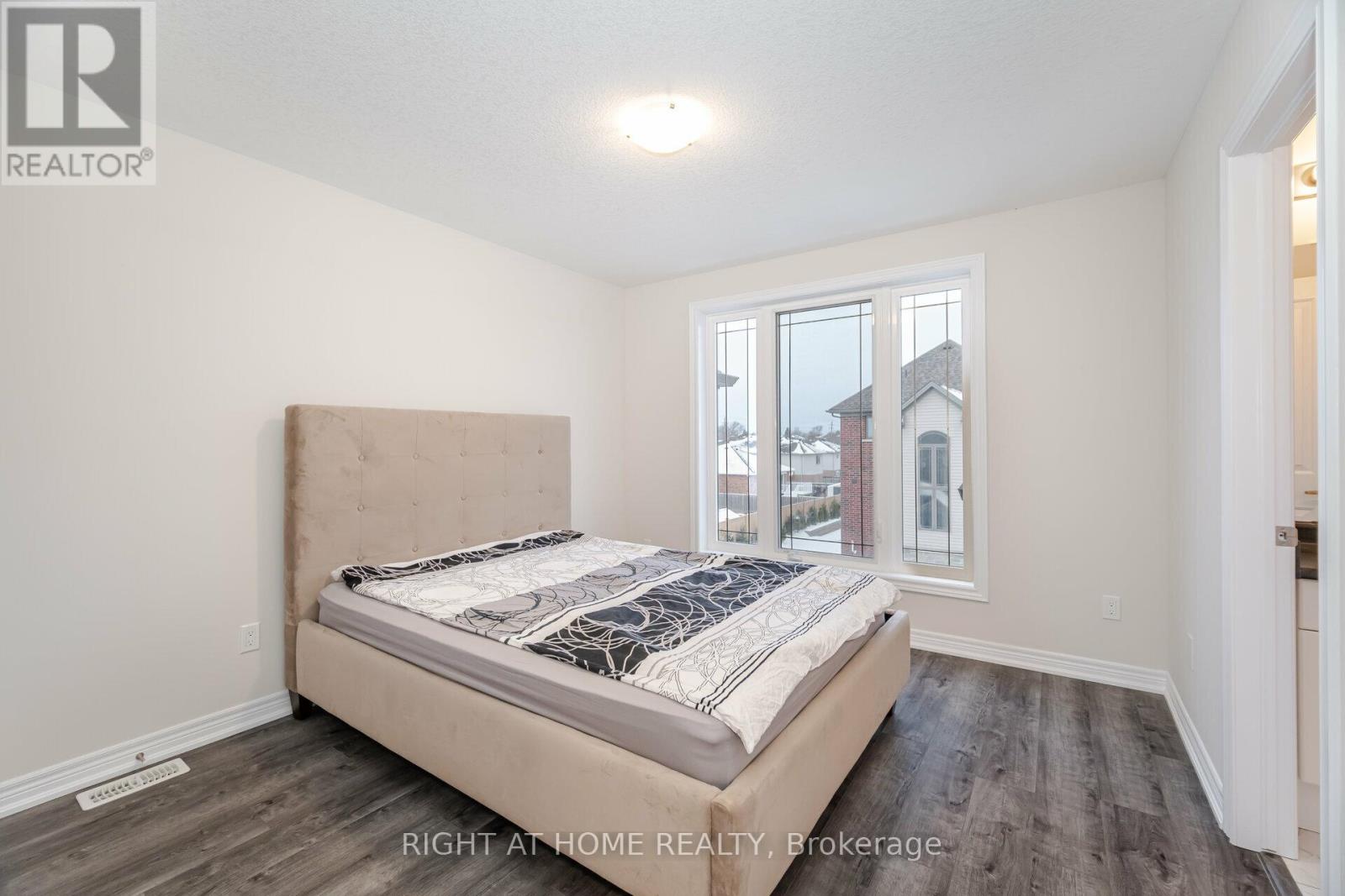 44 - 19 Picardy Drive, Hamilton, Ontario  L8J 0M7 - Photo 23 - X12001376
