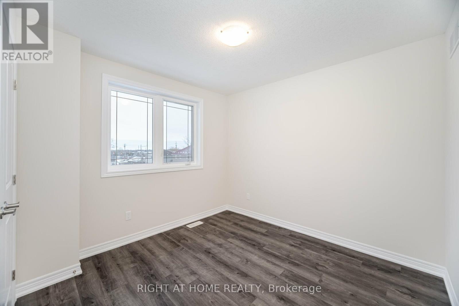 44 - 19 Picardy Drive, Hamilton, Ontario  L8J 0M7 - Photo 30 - X12001376