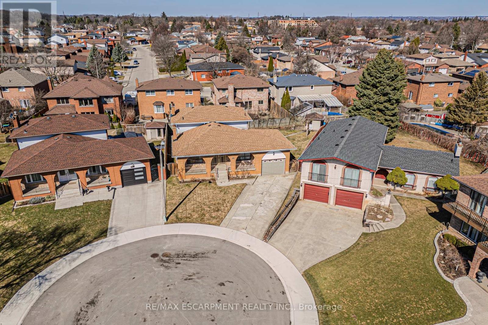 Property at 20 HARVARD PLACE image 4