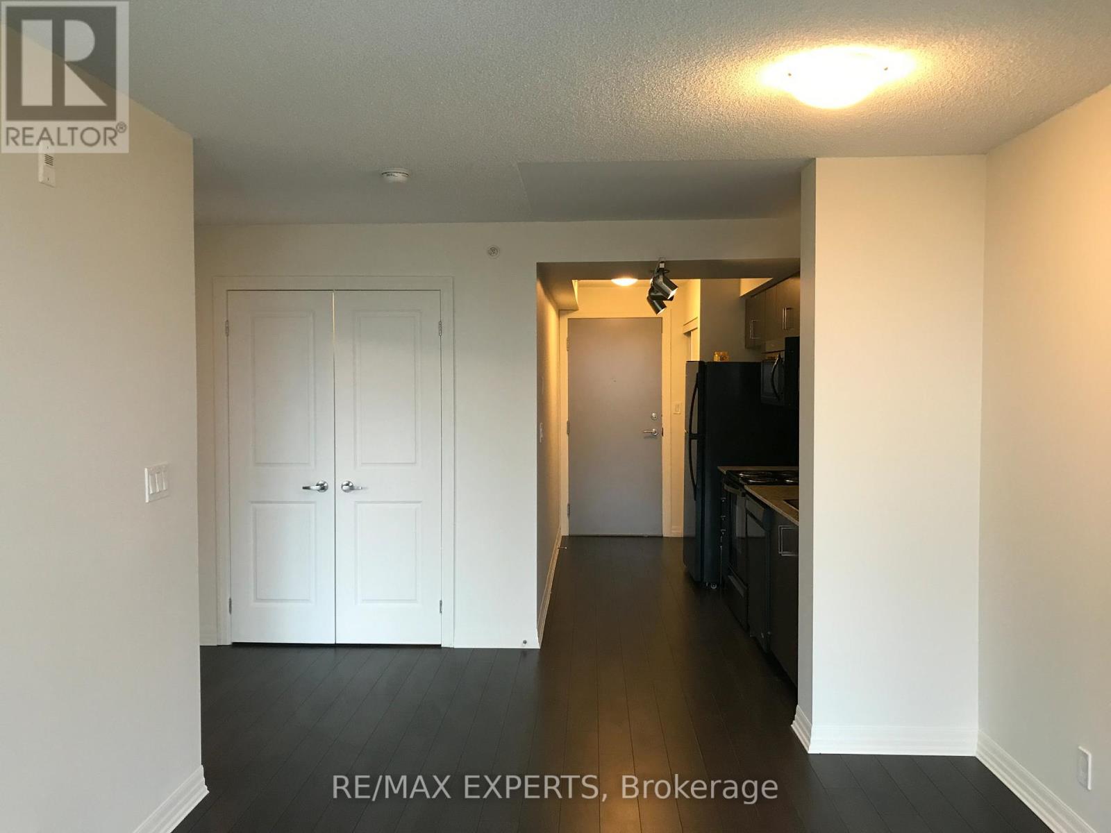 820 - 80 Esther Lorrie Drive, Toronto, Ontario  M9W 4V1 - Photo 10 - W12017050