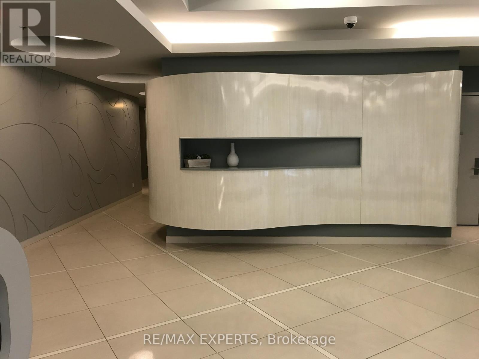 820 - 80 Esther Lorrie Drive, Toronto, Ontario  M9W 4V1 - Photo 4 - W12017050