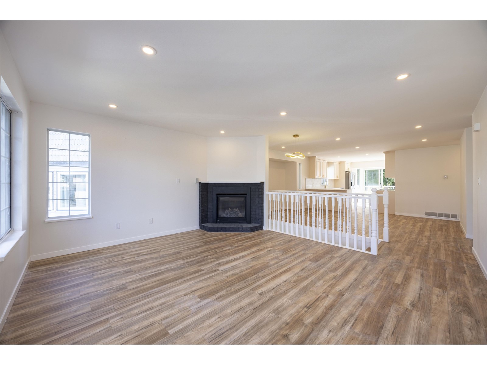 Property at 9548 208B STREET image 3