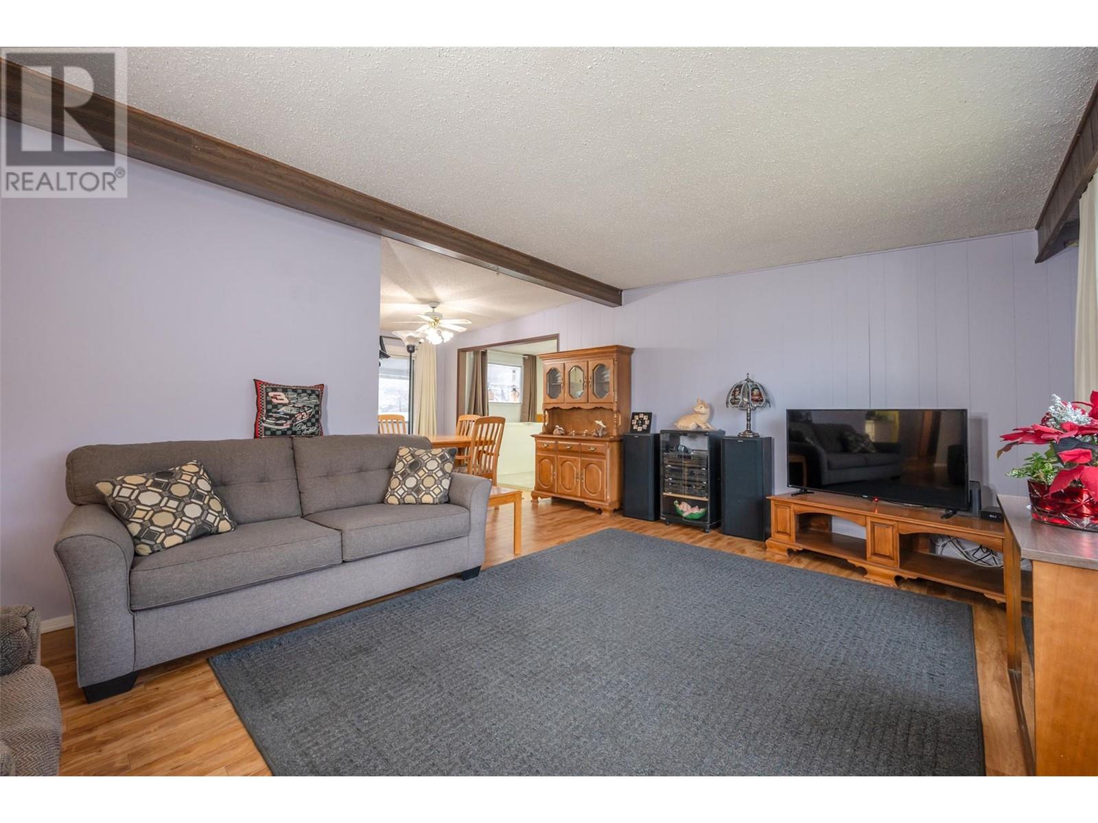 Property at 824 Birch Street image 3