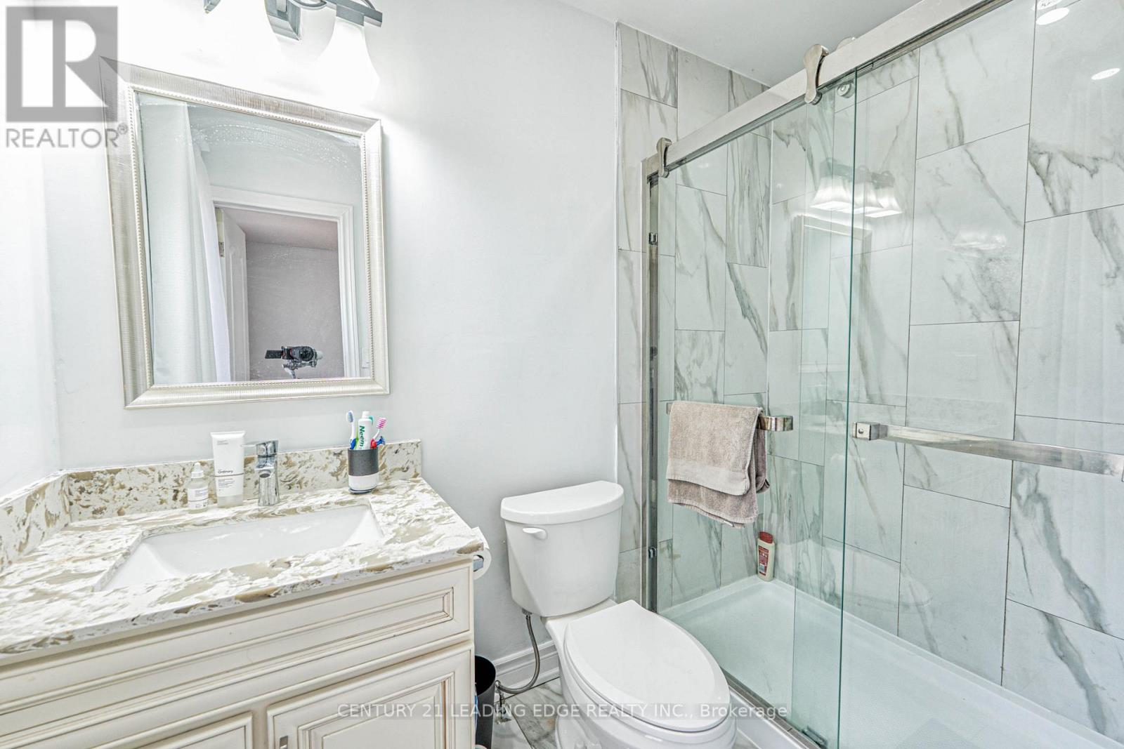 75 Elphick Lane, Toronto, Ontario  M9N 4A2 - Photo 35 - W12036104