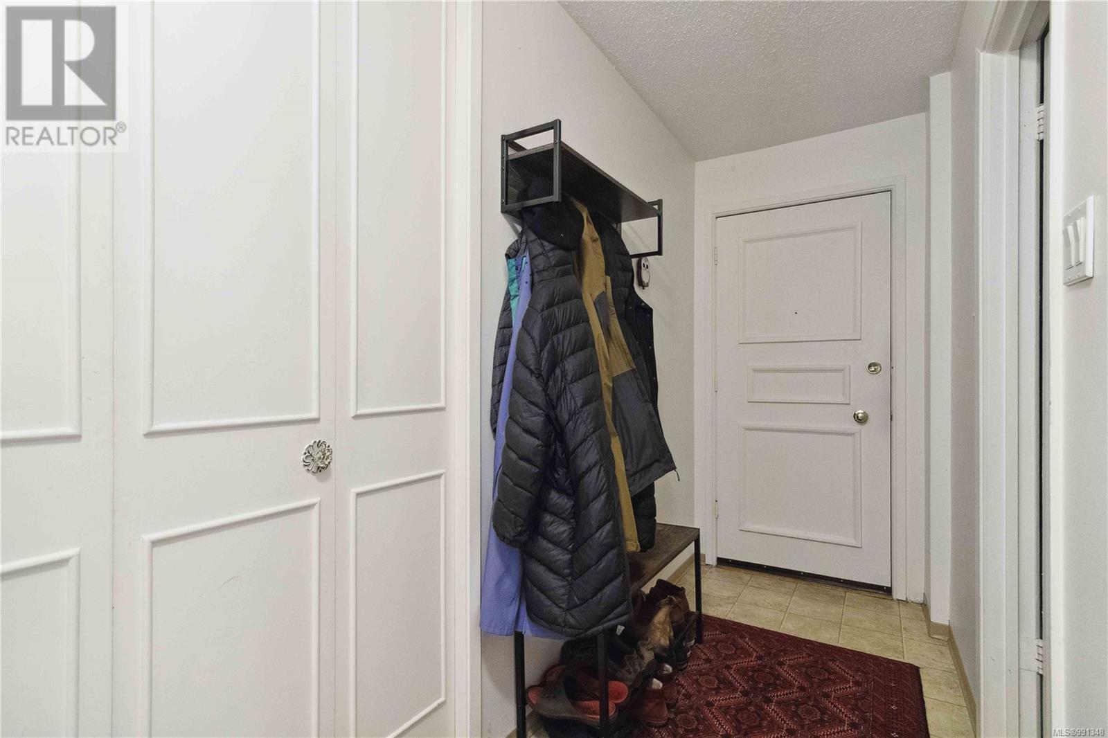 Property at 211 964 Heywood Ave image 5
